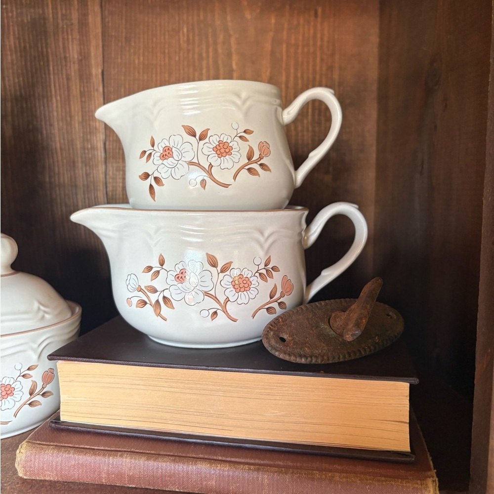 Covington Cream Stoneware Dish